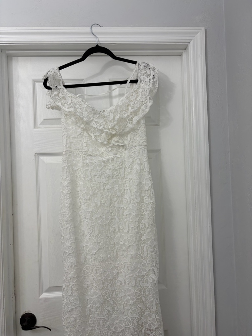 Elegant White Lace Off-Shoulder Dress
